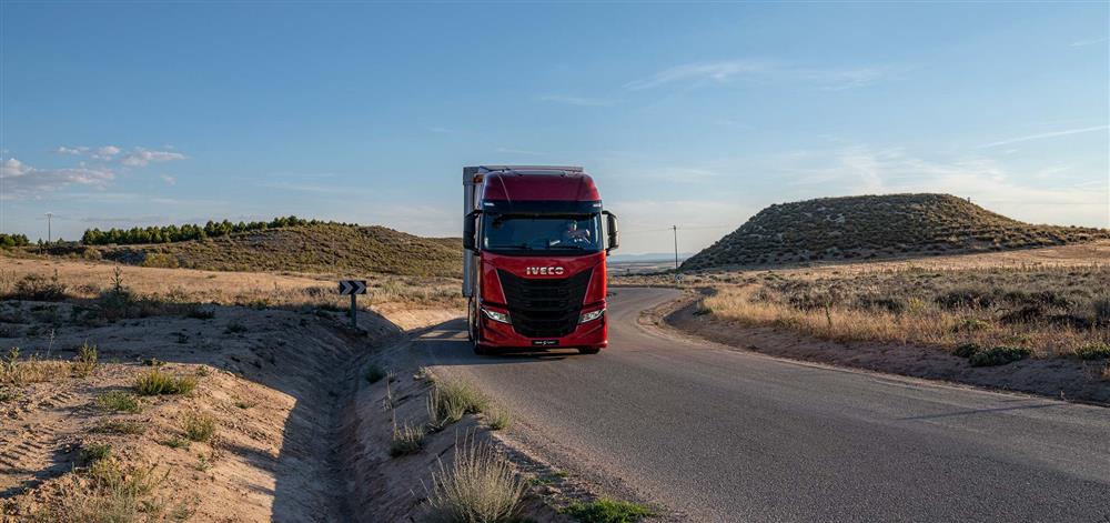 Nuovo Iveco S-way 20019